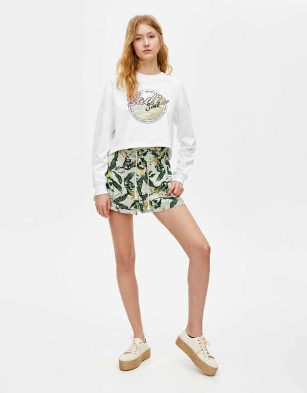 Sadie Sink Printed Bermudas - Image 3
